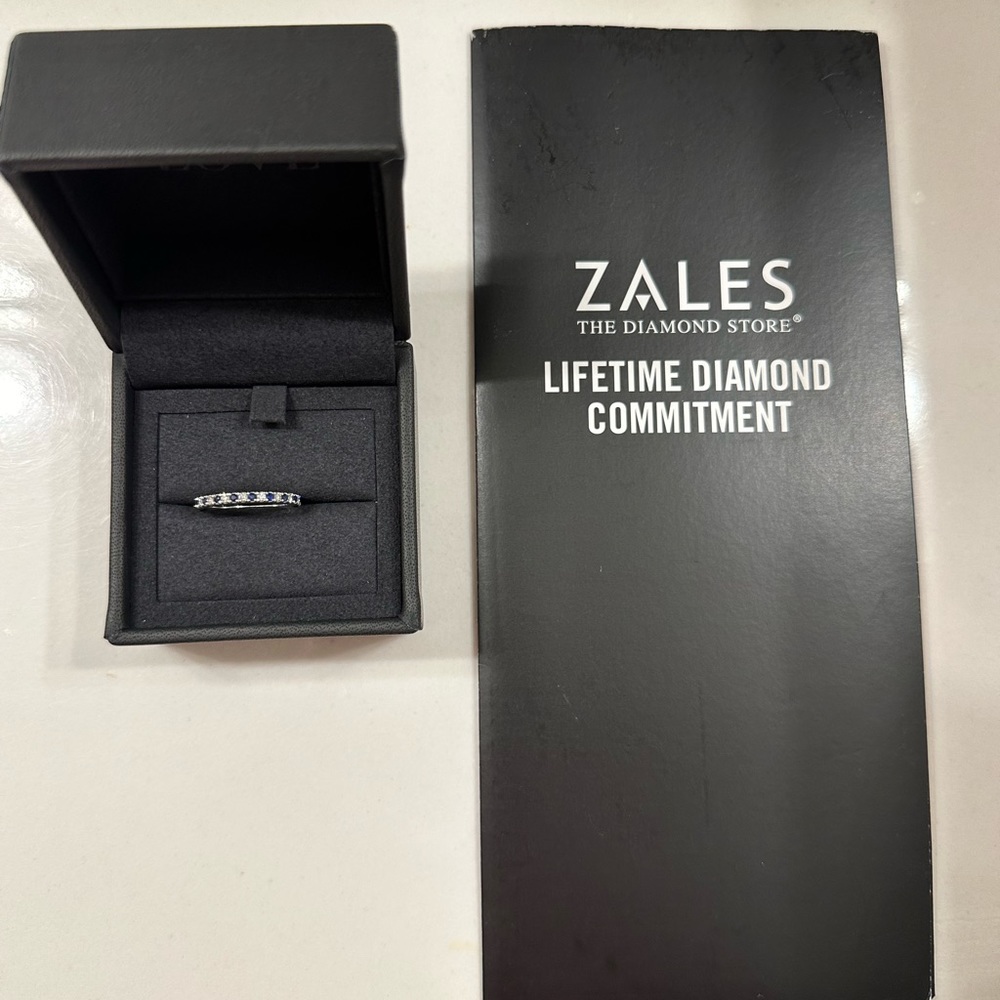 Vera Wang Diamond and Sapphire band ring